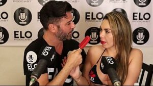 «¡Qué rico está!» Boliviana se ATRAGANTA con un helado bien frío
