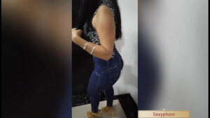 Rica venezolana expulsada por Maduro es cogida por un pelado
